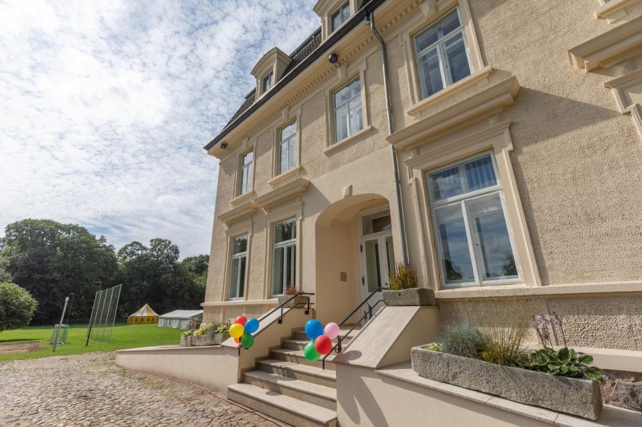 Familienhotel Schloss Leizen Bioverpflegung ภายนอก รูปภาพ