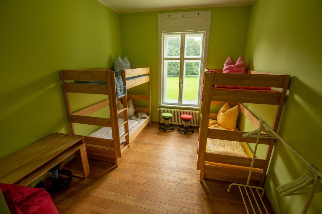 Familienhotel Schloss Leizen Bioverpflegung ภายนอก รูปภาพ
