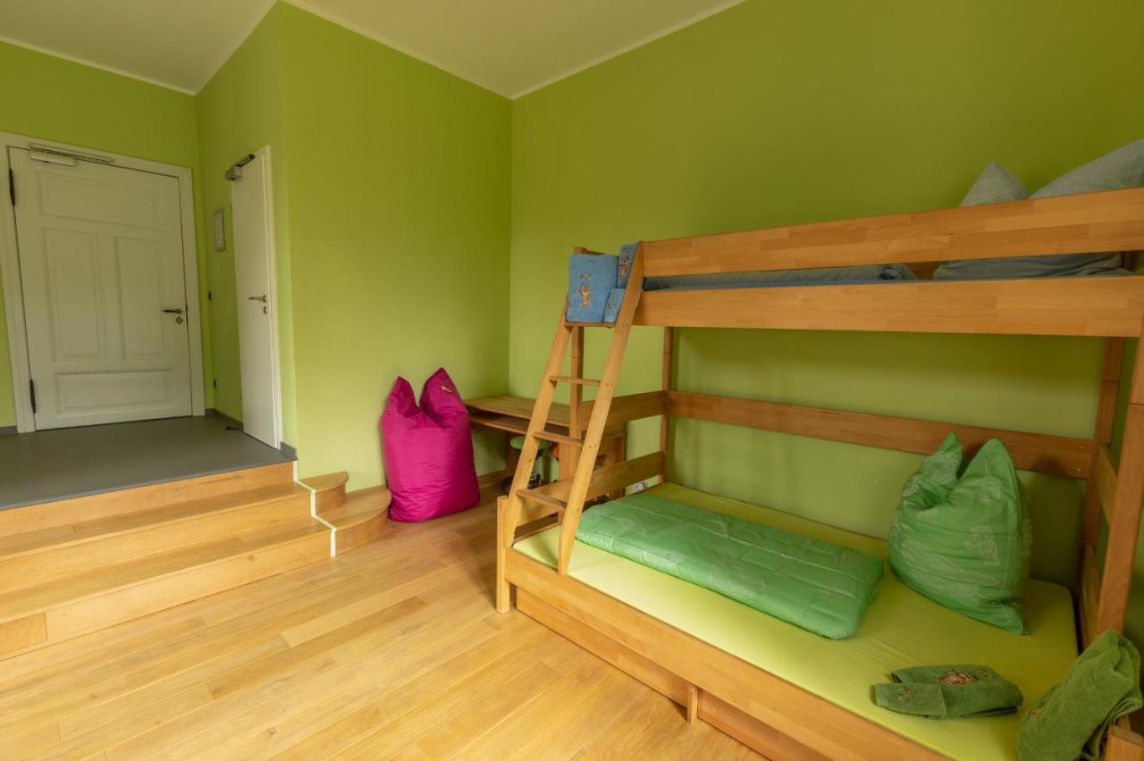 Familienhotel Schloss Leizen Bioverpflegung ภายนอก รูปภาพ