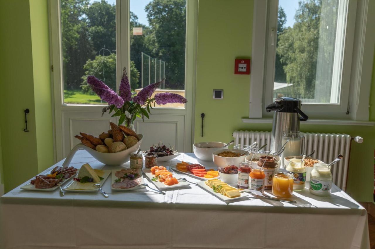 Familienhotel Schloss Leizen Bioverpflegung ภายนอก รูปภาพ