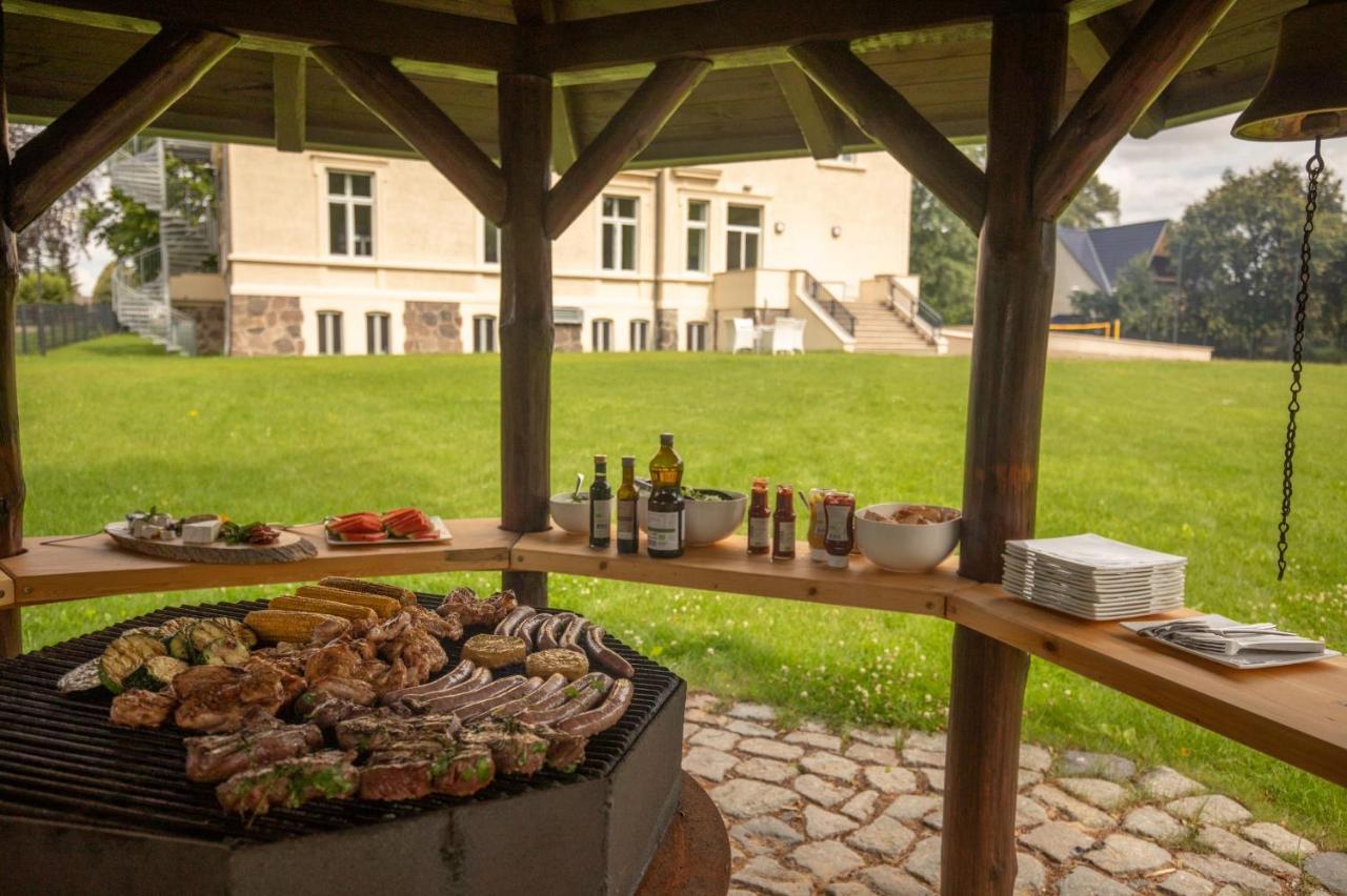 Familienhotel Schloss Leizen Bioverpflegung ภายนอก รูปภาพ